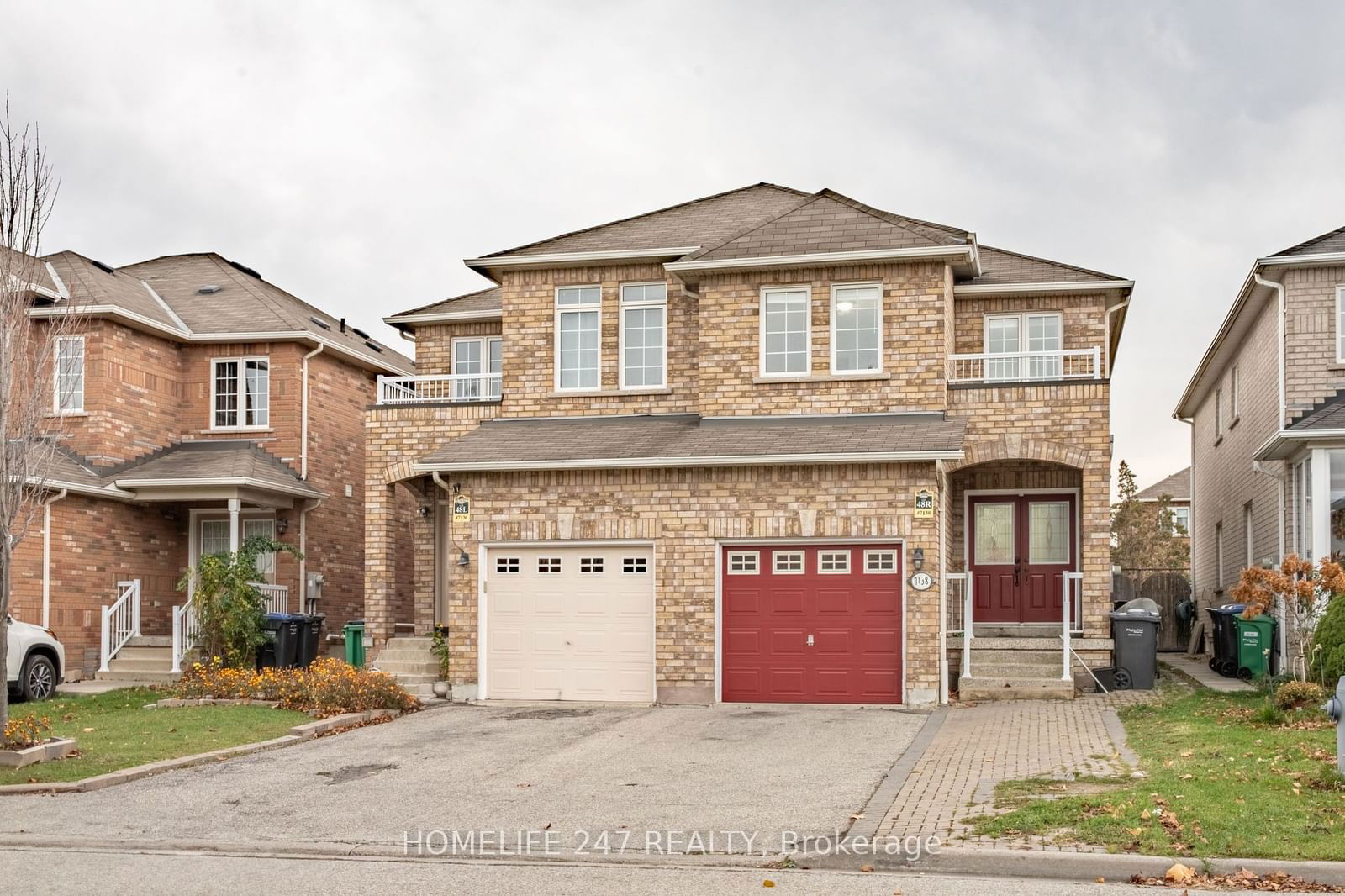 Semi-Detached House for sale at 7138 Village Walk, Mississauga, Meadowvale Village, L5W 1X2 - MLS: W11936157