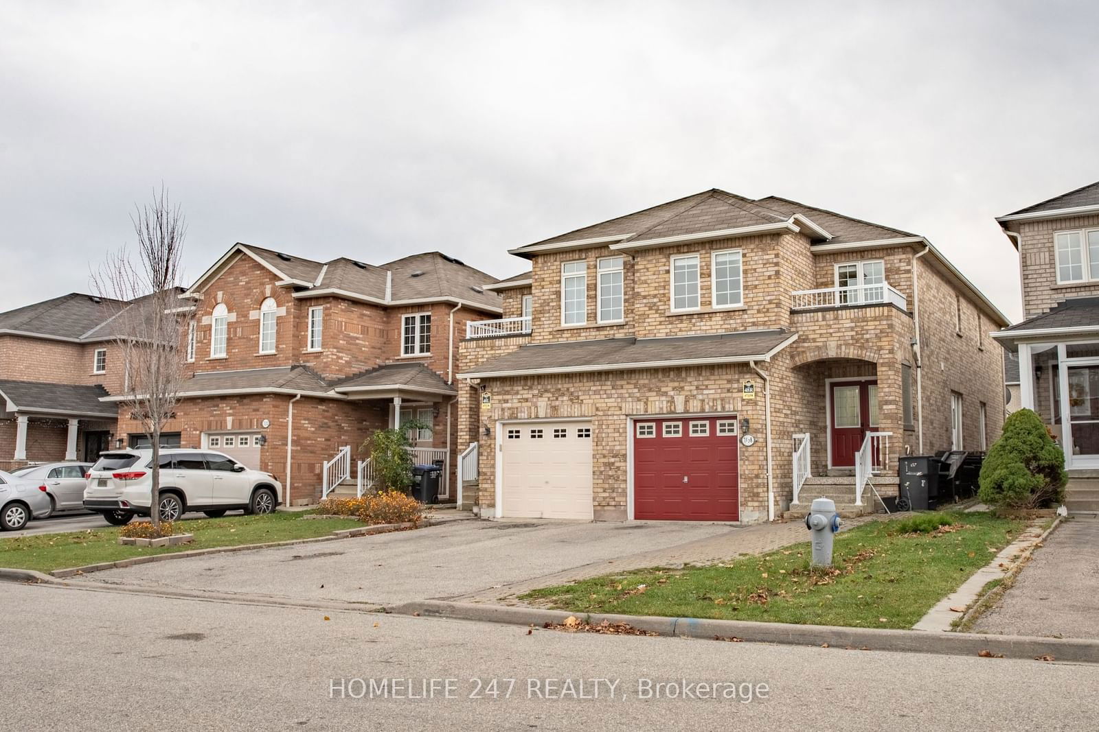 Semi-Detached House for sale at 7138 Village Walk, Mississauga, Meadowvale Village, L5W 1X2 - MLS: W11936157