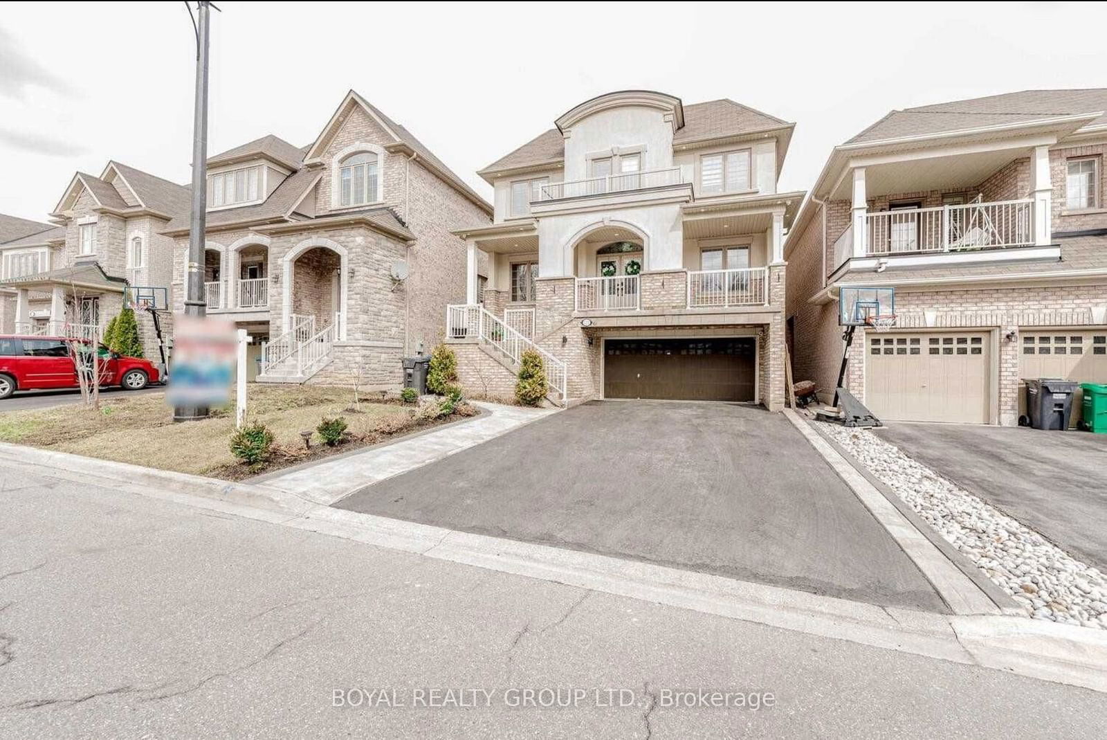 Detached House for sale at 121 Leadership Drive, Brampton, Credit Valley, L6Y 5T2 - MLS: W11936183