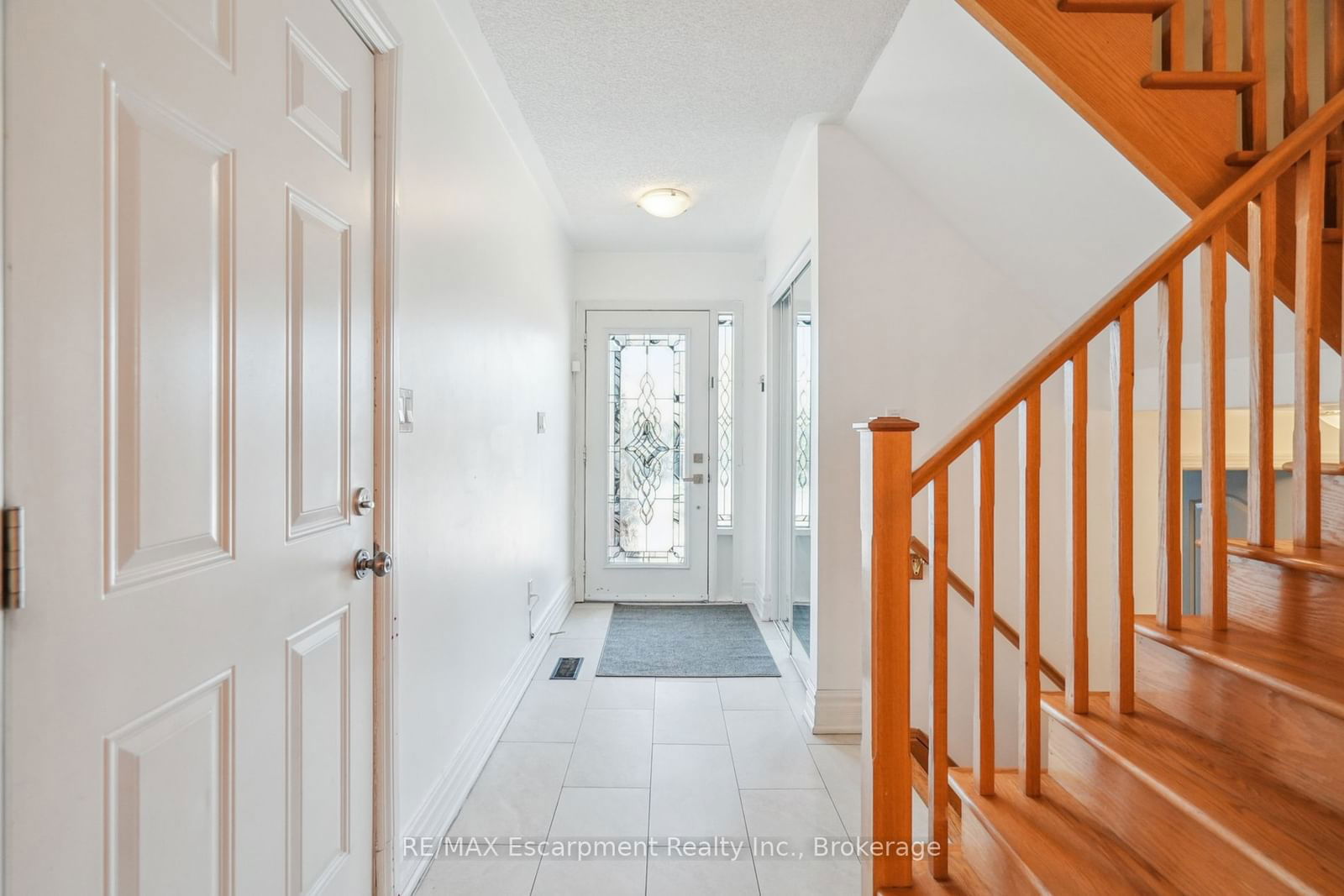 Townhouse for lease at 2229 Amberglen Court, Oakville, 1019 - WM Westmount, L6M 4W8 - MLS: W11936318