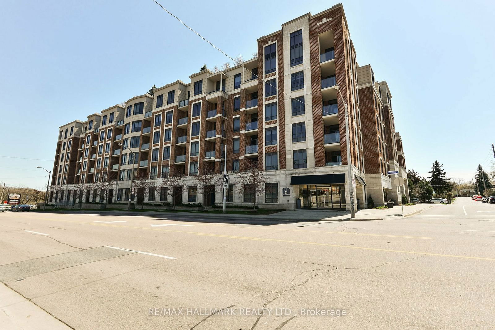 Condo for lease at 104-25 Earlington Avenue, Toronto, Kingsway South, M8X 3A3 - MLS: W11936421