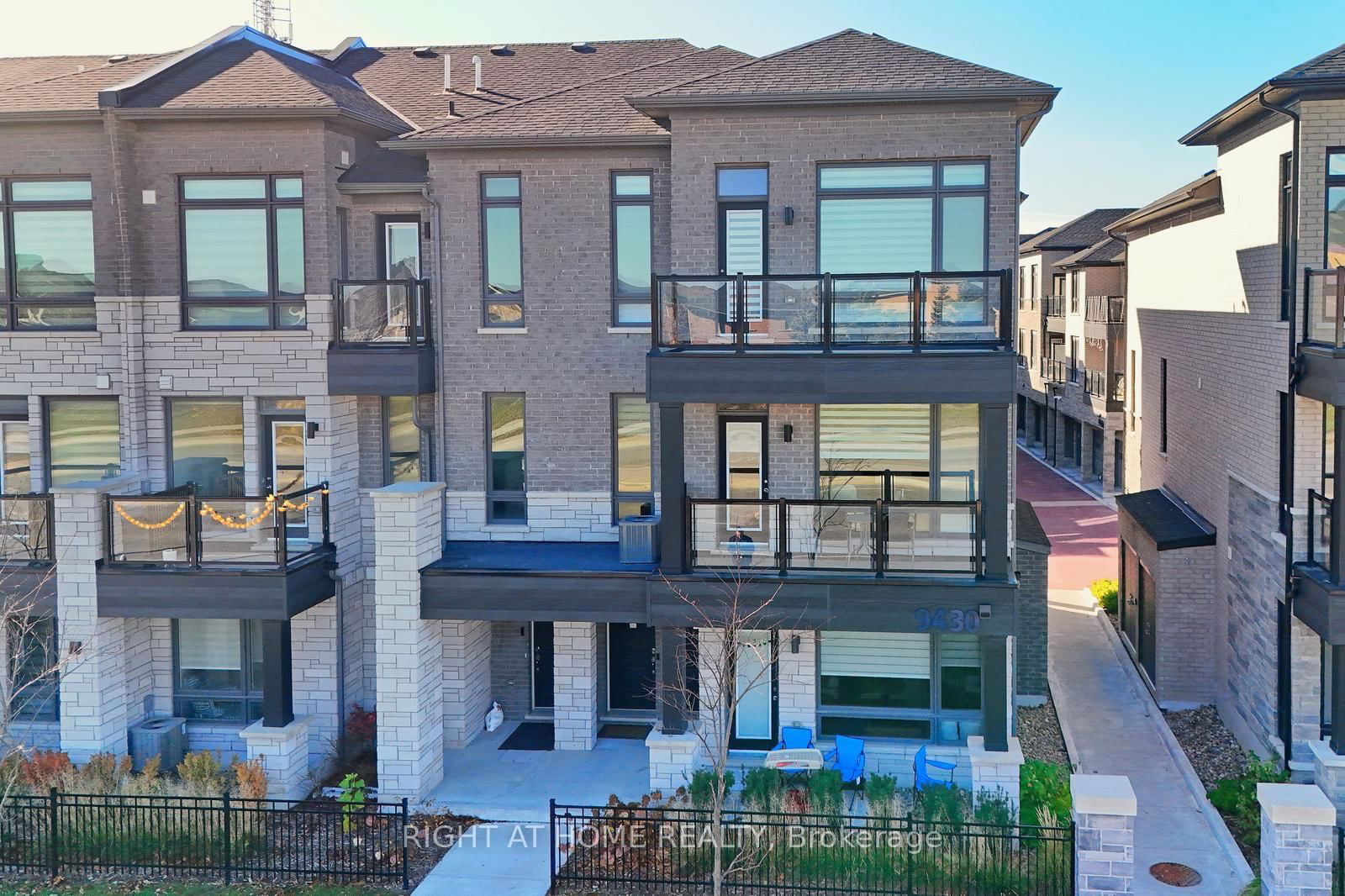 Townhouse sold at 17-9430 The Gore Road, Brampton, Bram East, L6P 4P9 - MLS: W11936470