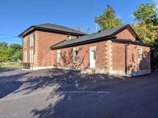 home for lease on 6-44 Main Street N