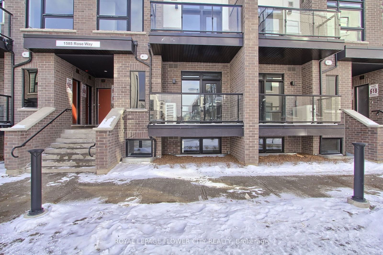 Townhouse for lease at 112-1585 Rose Way, Milton, Cobban, L9E 1N4 - MLS: W11936655