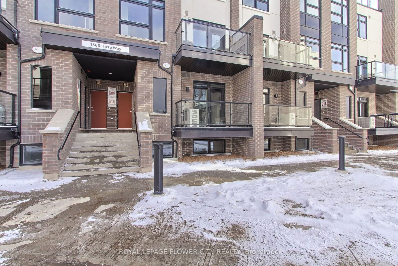 Townhouse for lease at 112-1585 Rose Way, Milton, Cobban, L9E 1N4 - MLS: W11936655