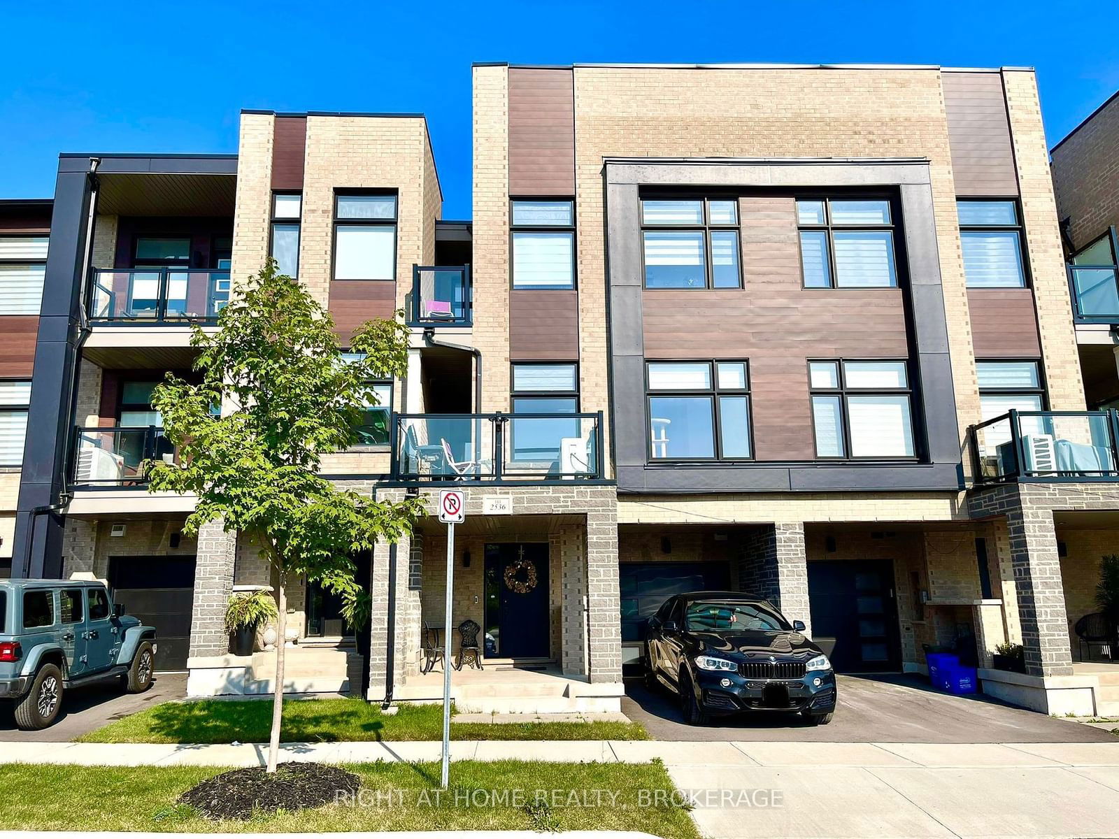 Townhouse for sale at 2536 Littlefield Crescent, Oakville, 1007 - GA Glen Abbey, L6M 4G3 - MLS: W11936718