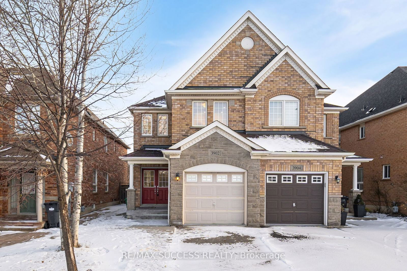 Semi-Detached House sold at 3902 Skyview Street, Mississauga, Churchill Meadows, L5M 8A4 - MLS: W11936772