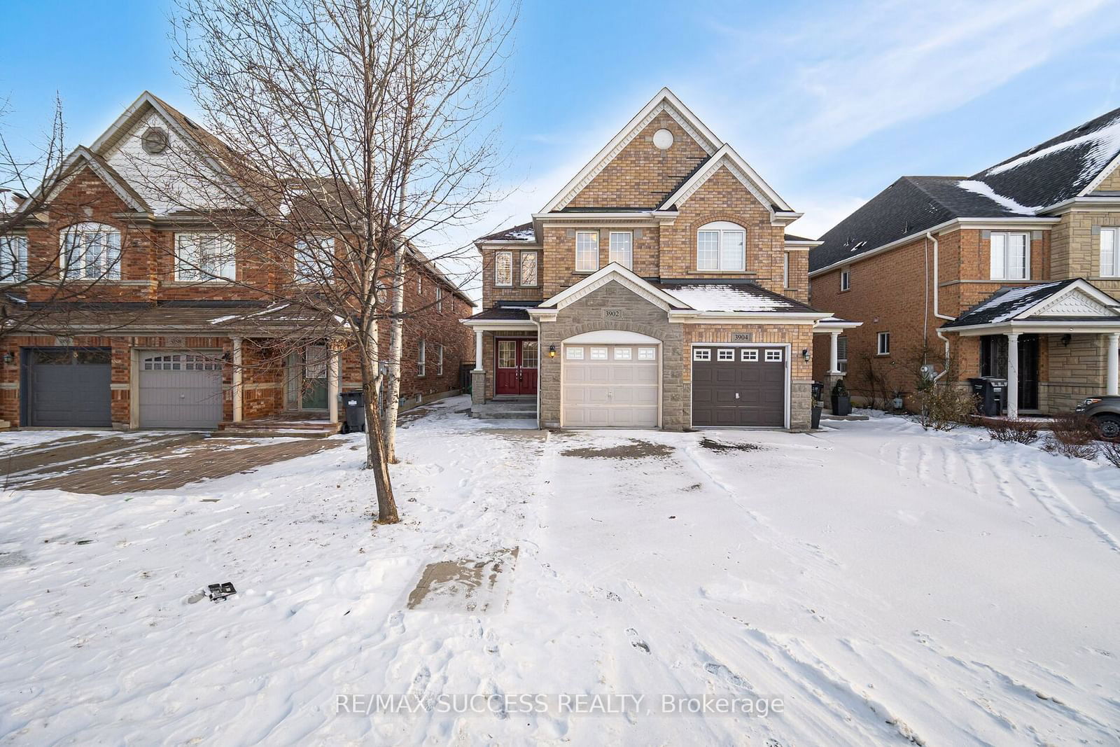 Semi-Detached House sold at 3902 Skyview Street, Mississauga, Churchill Meadows, L5M 8A4 - MLS: W11936772