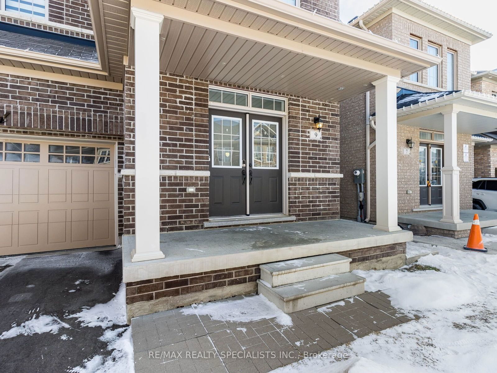 Detached House for sale at 9 Block Road, Brampton, Northwest Brampton, L7A 5B2 - MLS: W11936900