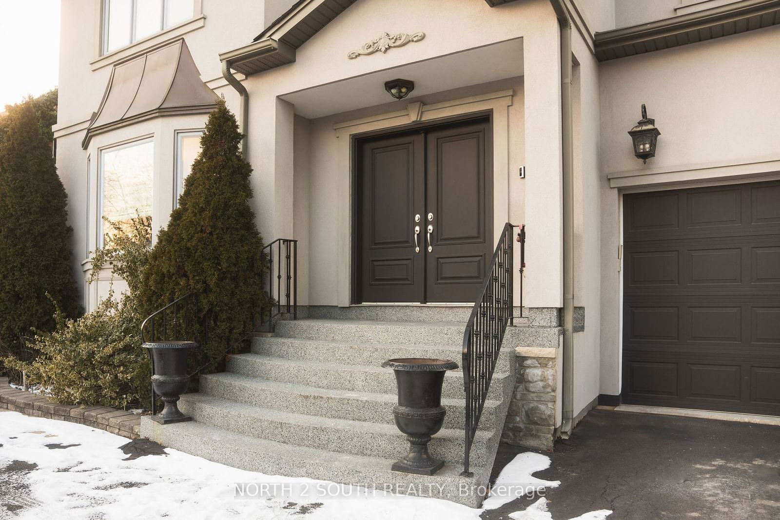 Detached House for sale at 339 Burnhamthorpe Road, Toronto, Islington-City Centre West, M9B 2A2 - MLS: W11937033