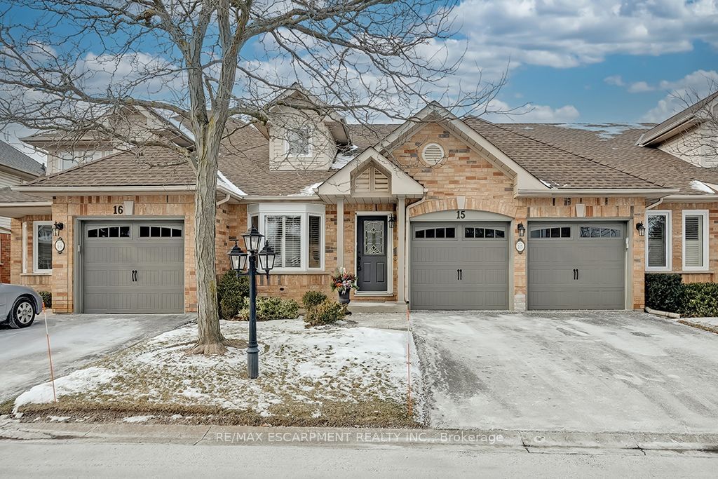 Townhouse for sale at 15-4275 Millcroft Park Drive, Burlington, Rose, L7M 4L9 - MLS: W11937093