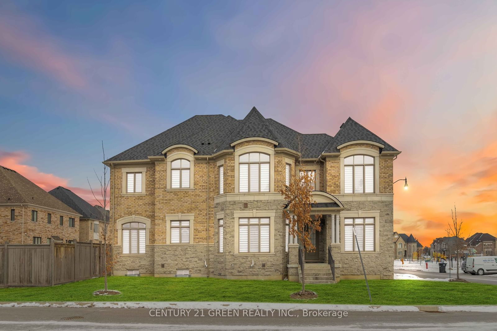 Detached House for sale at 13 Foothills Crescent, Brampton, Toronto Gore Rural Estate, L6P 4G9 - MLS: W11937162