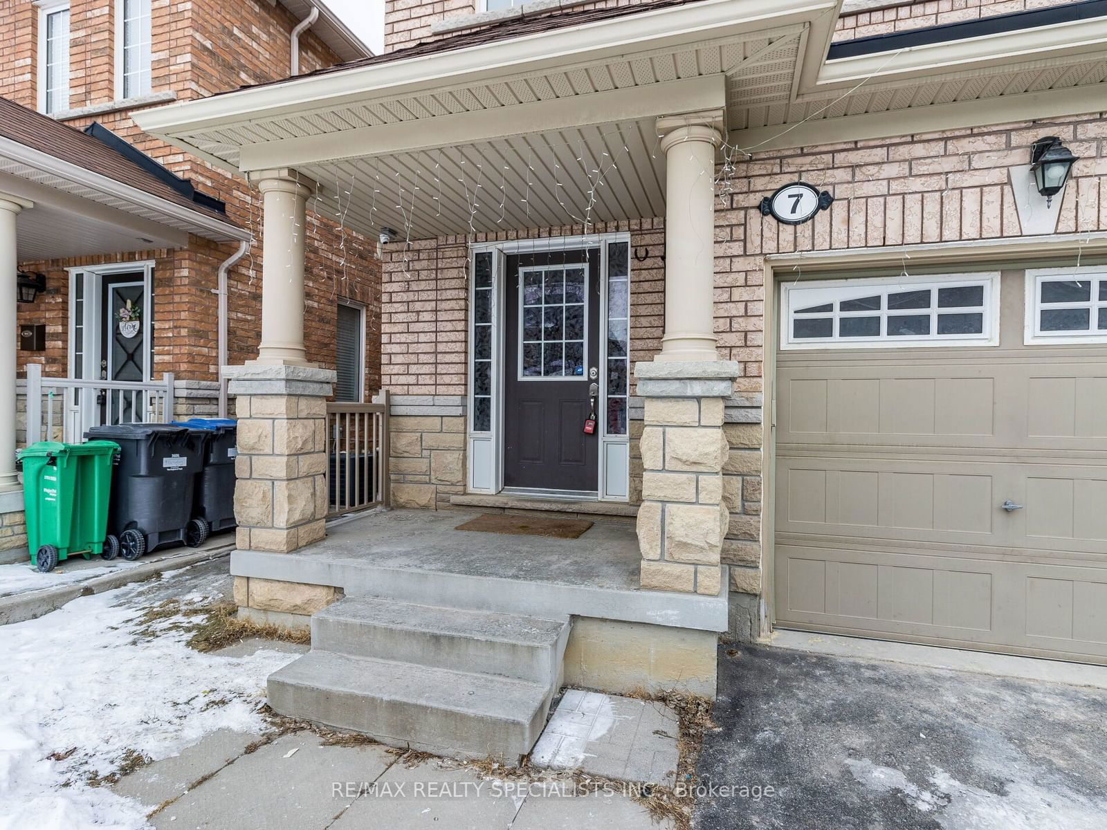 Semi-Detached House for sale at 7 Selsdon Street, Brampton, Credit Valley, L6X 3E3 - MLS: W11937345