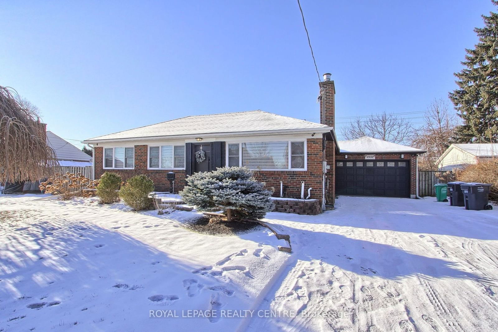 Detached House for lease at 2552 Whaley Drive, Mississauga, Cooksville, L5B 1X2 - MLS: W11937358