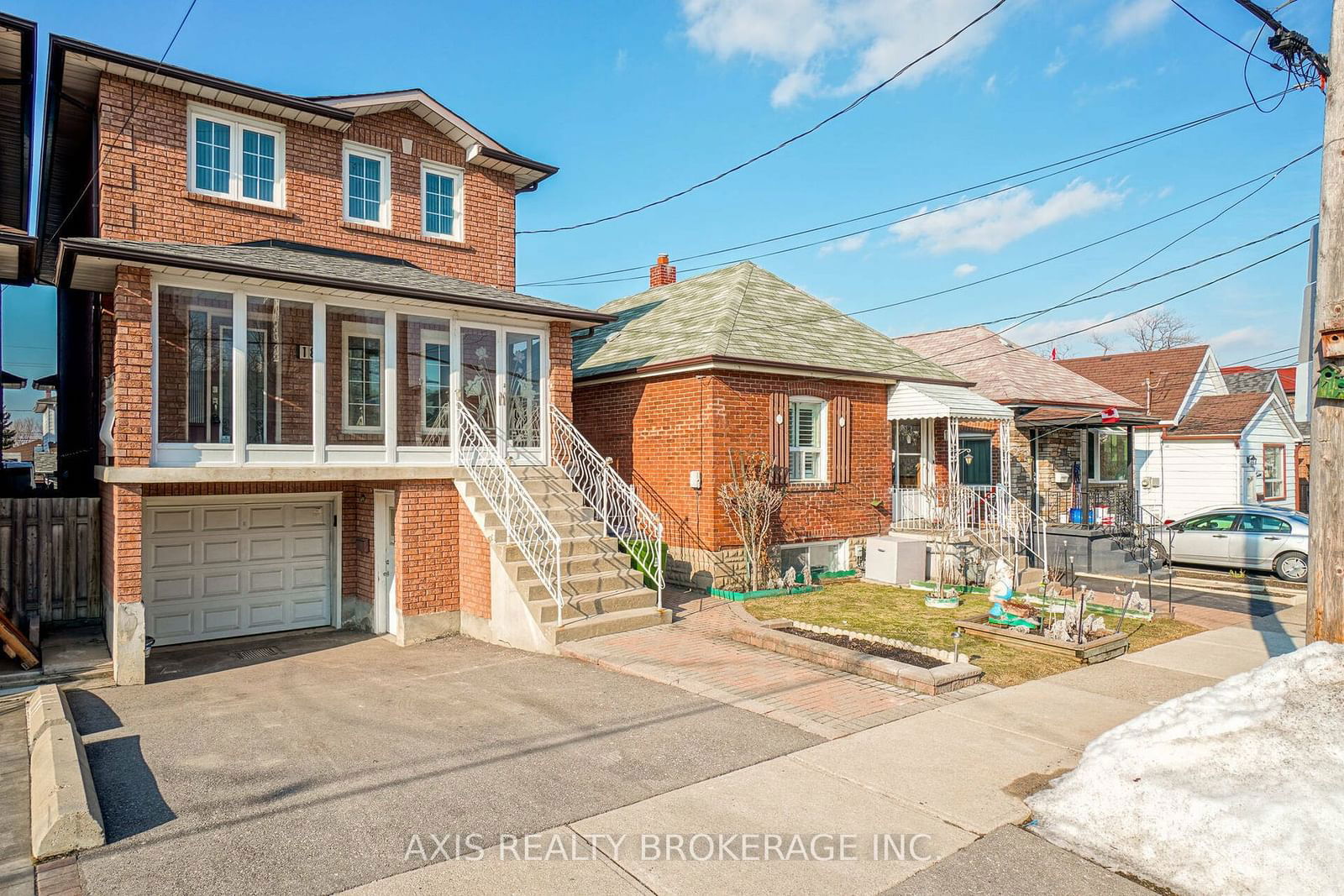 Detached House leased at 18 Maple Bush Avenue, Toronto, Humberlea-Pelmo Park W4, M9N 1S6 - MLS: W11937381