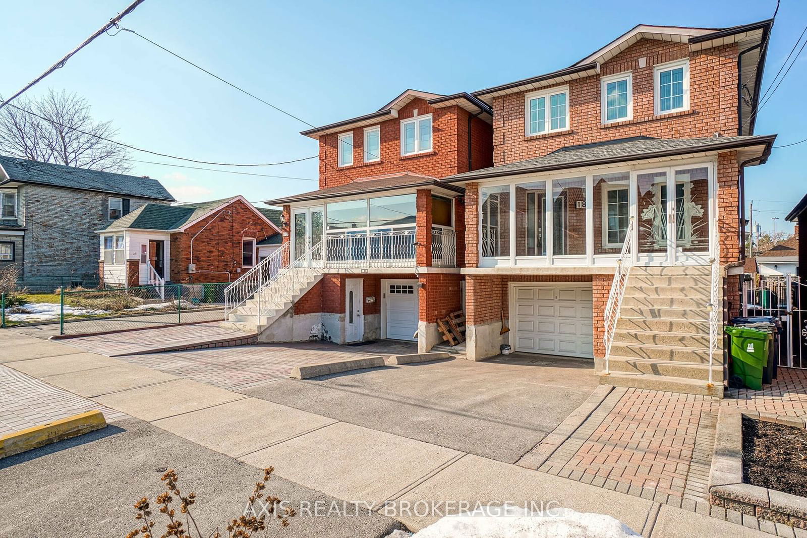 Detached House leased at 18 Maple Bush Avenue, Toronto, Humberlea-Pelmo Park W4, M9N 1S6 - MLS: W11937381