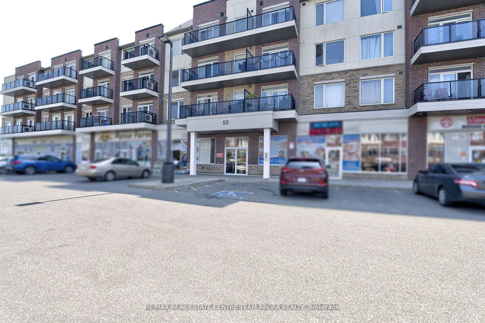 Condo for sale at 202-50 Sky Harbour Drive, Brampton, Bram West, L6Y 6B8 - MLS: W11937498