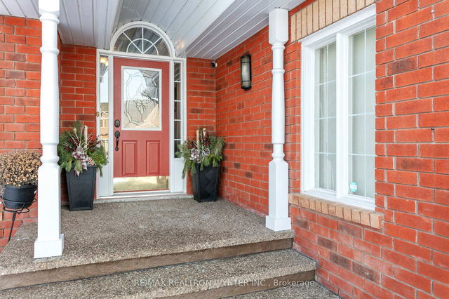 12 Valleybrae Court