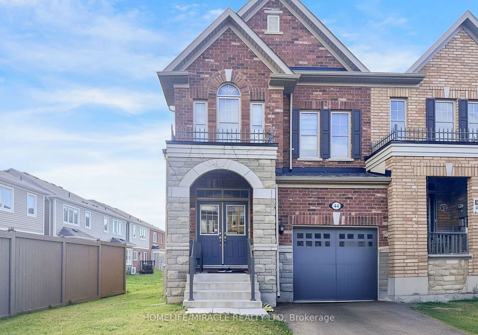 Townhouse for sale at 44 Matterhorn Road, Brampton, Northwest Brampton, L7A 0B7 - MLS: W11937538