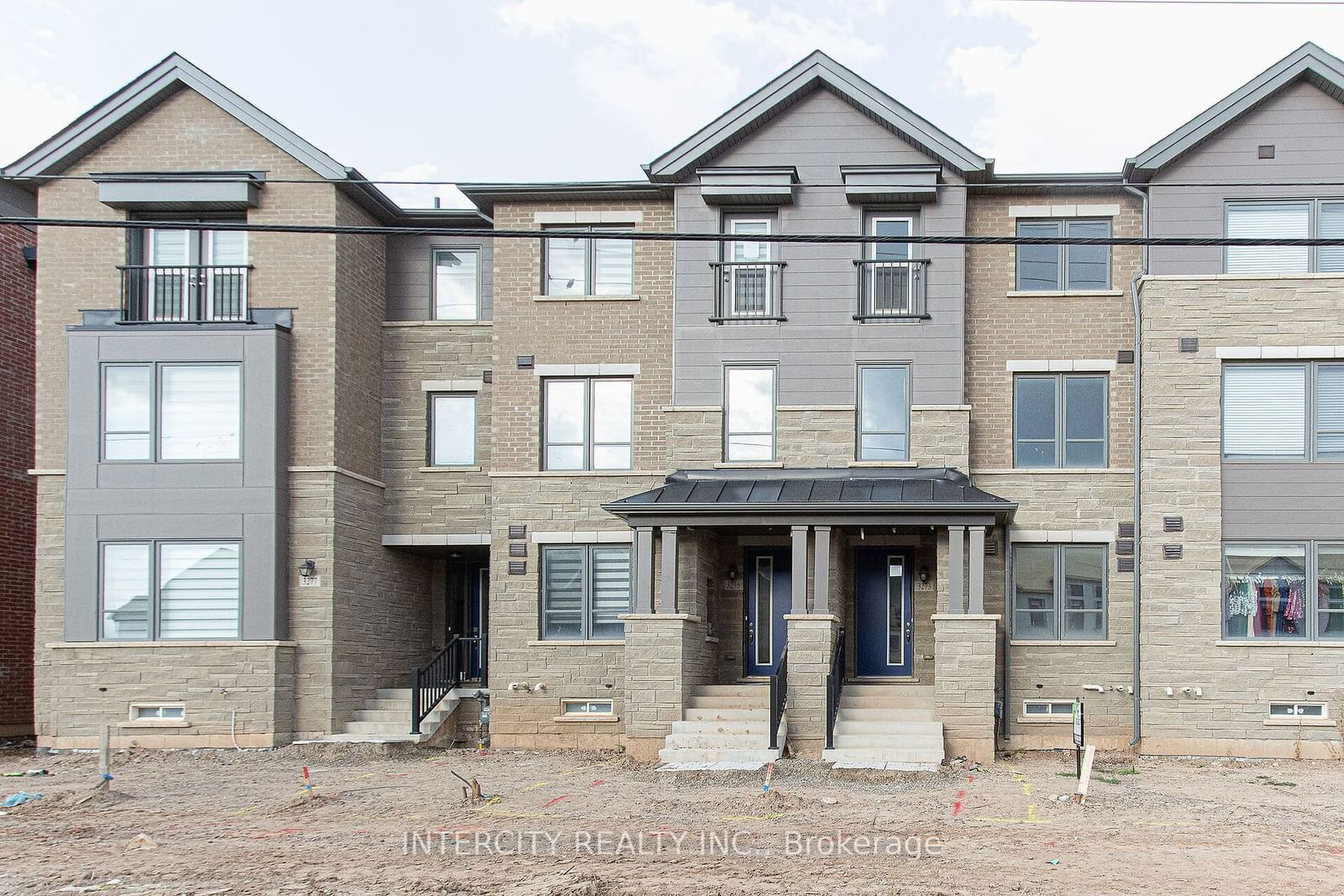 Townhouse for sale at 3273 Sixth Line, Oakville, Rural Oakville, L6H 0Z8 - MLS: W11937606