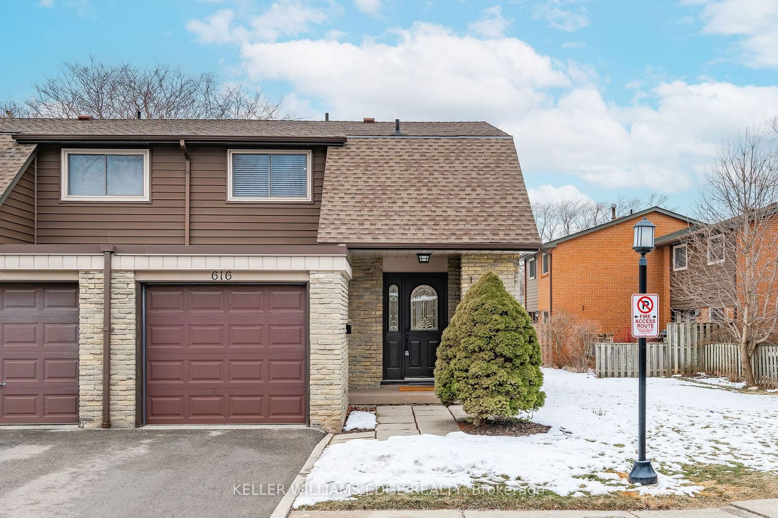 Townhouse for sale at 46-616 Pinedale Avenue, Burlington, Appleby, L7L 3W4 - MLS: W11937670