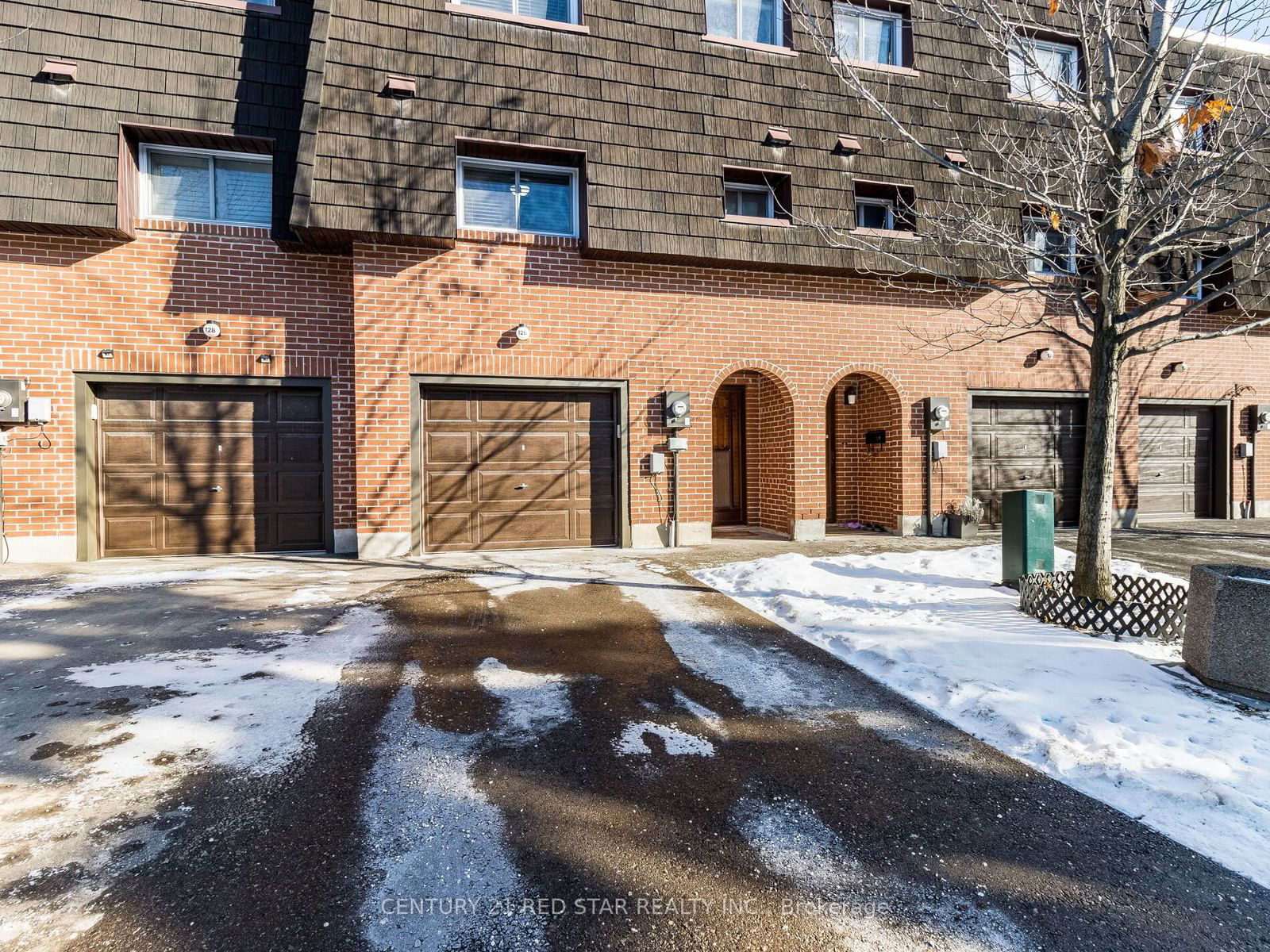 Townhouse for sale at 126 Darras Court, Brampton, Southgate, L6T 1W7 - MLS: W11937794