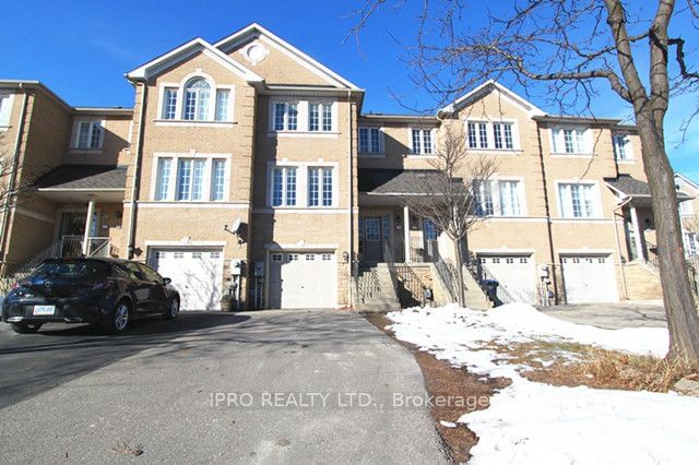 Townhouse for lease at 35 Andrika Court, Mississauga, Hurontario, L4Z 4E9 - MLS: W11937802