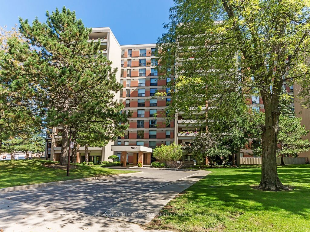 Condo for lease at 104-965 Inverhouse Drive, Mississauga, Southdown, L5J 4B4 - MLS: W11937807