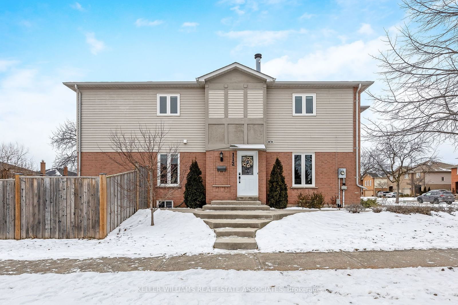 Semi-Detached House for sale at 112 Genesee Drive, Oakville, 1015 - RO River Oaks, L6H 5Z3 - MLS: W11937836