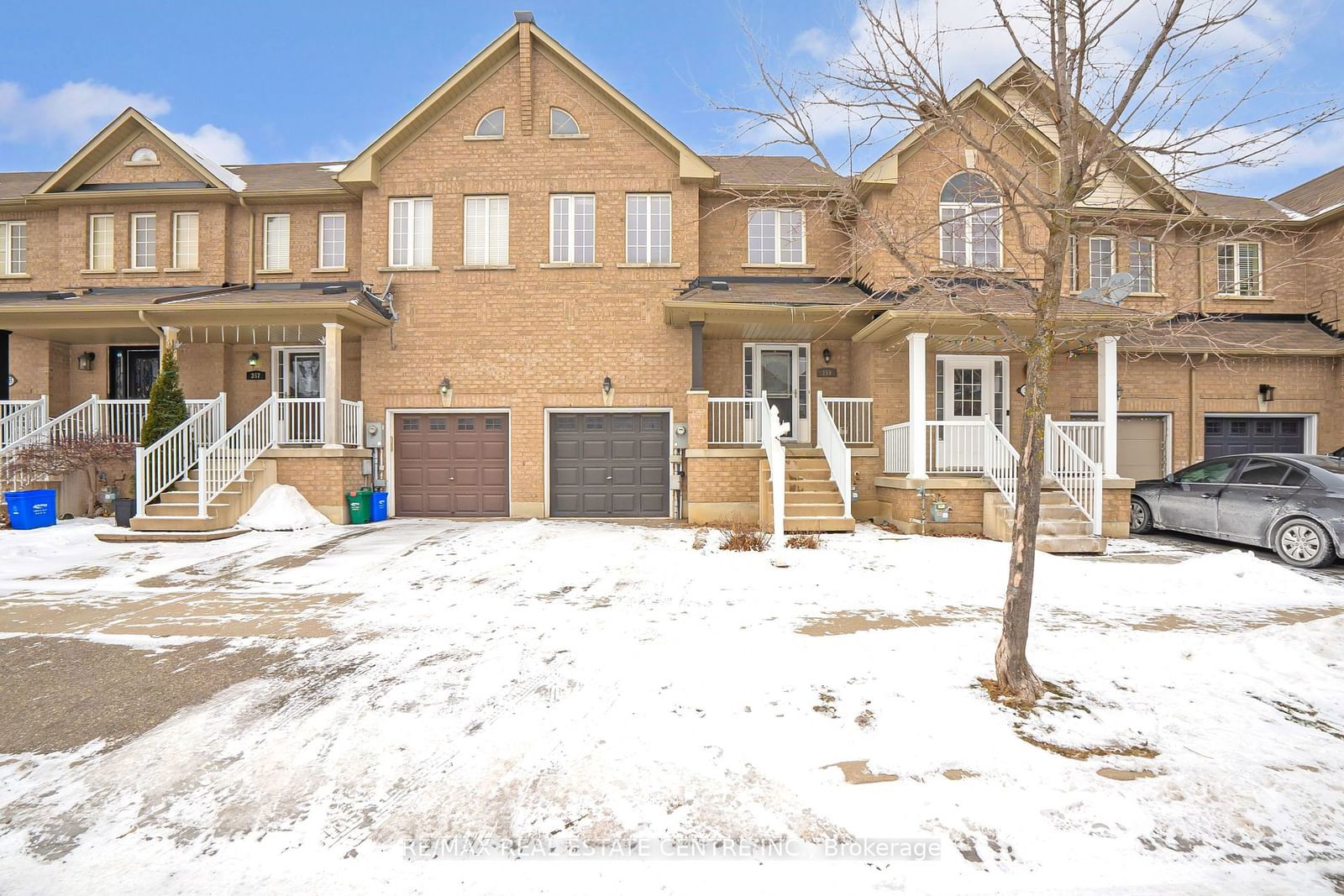 Townhouse for sale at 359 Bussel Crescent, Milton, 1027 - CL Clarke, L9T 0W6 - MLS: W11937876