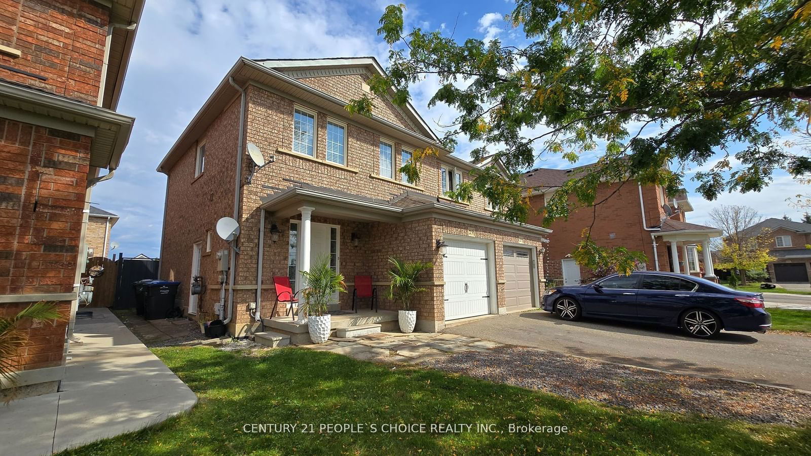 Semi-Detached House for sale at 29 Dunure Crescent, Brampton, Fletcher's Meadow, L7A 2Y6 - MLS: W11937964