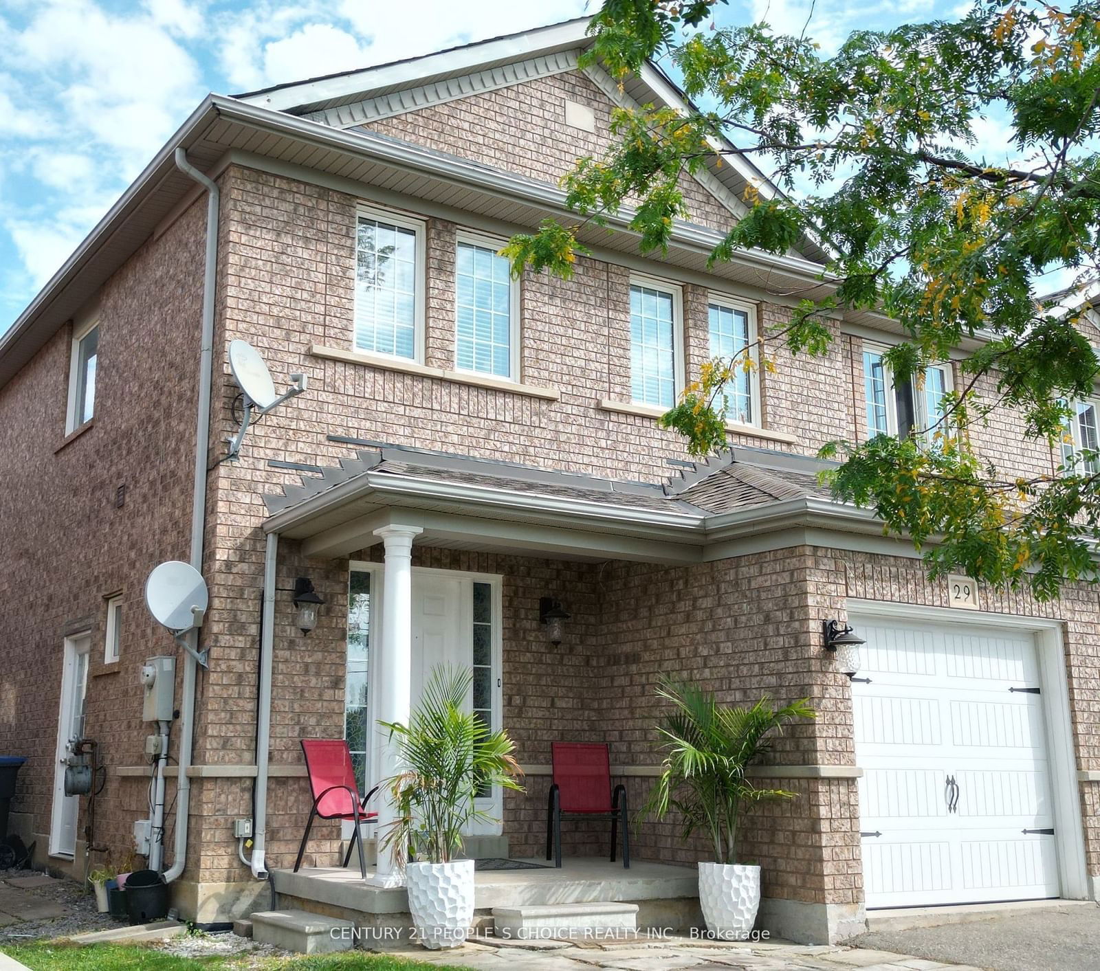 Semi-Detached House for sale at 29 Dunure Crescent, Brampton, Fletcher's Meadow, L7A 2Y6 - MLS: W11937964