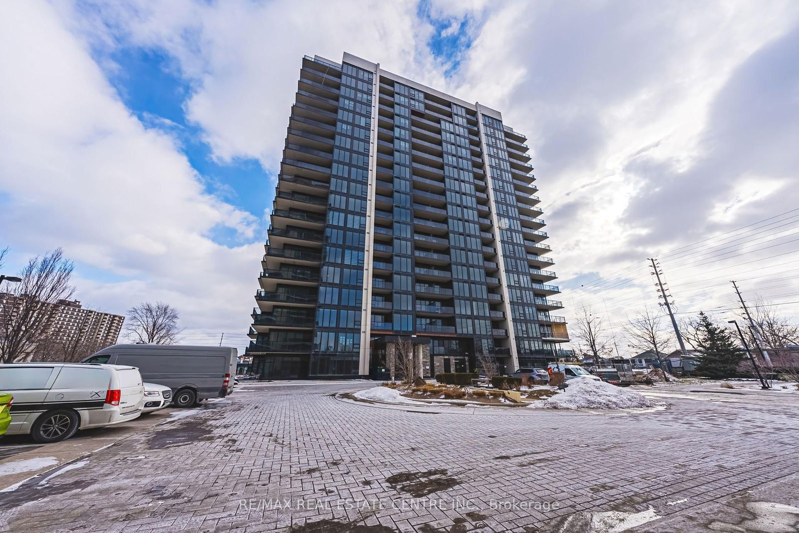 Condo leased at 203-1035 Southdown Road, Mississauga, Clarkson, L5J 0A2 - MLS: W11937977