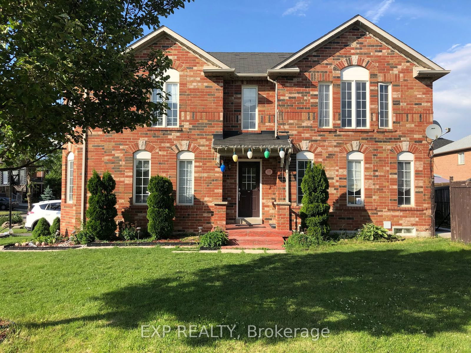 Detached House for sale at 127 Worthington Avenue, Brampton, Fletcher's Meadow, L7A 3H3 - MLS: W11938024