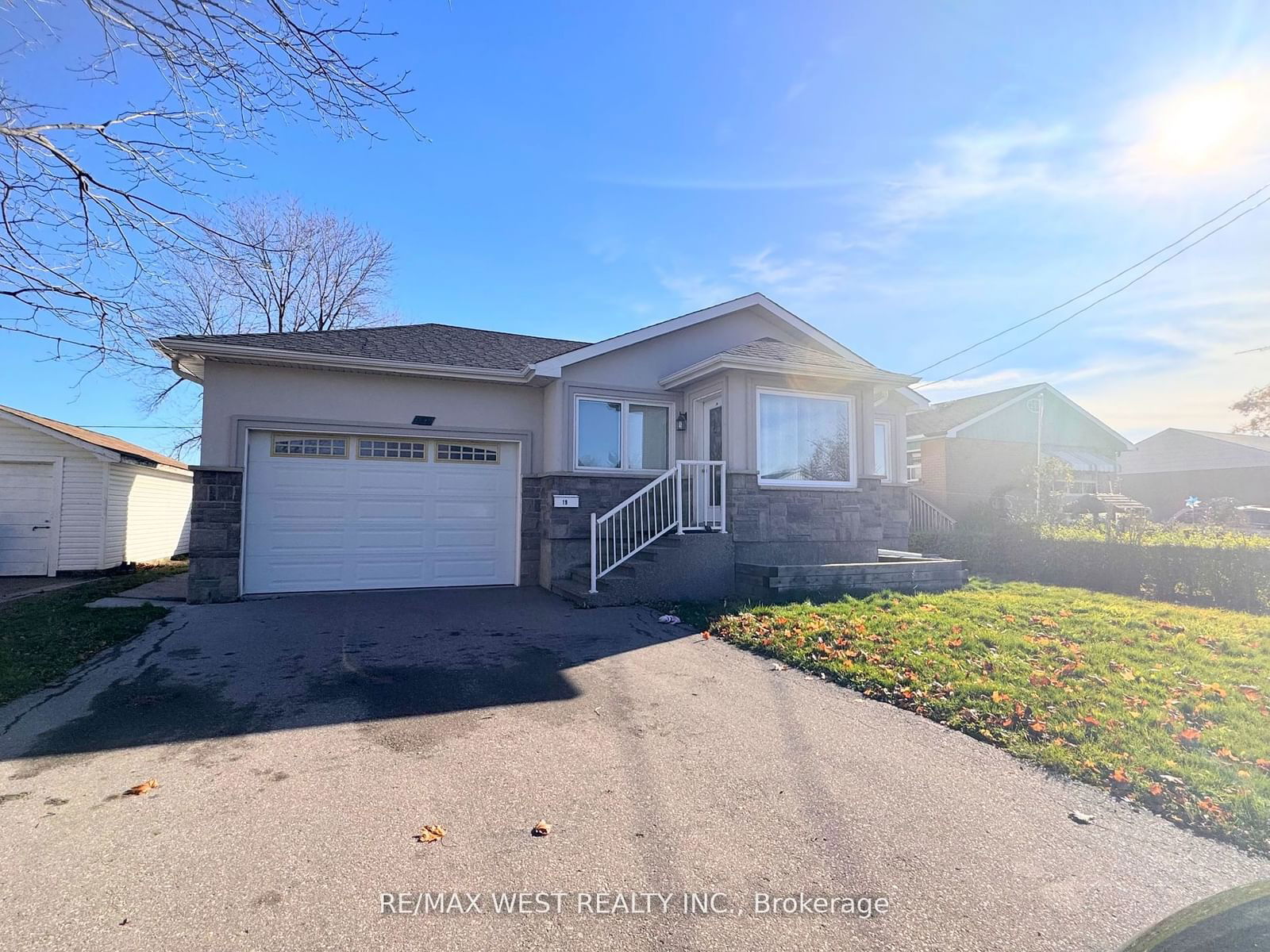 Detached House for lease at Upper-19 Golding Avenue, Brampton, Brampton East, L6W 1M5 - MLS: W11938102