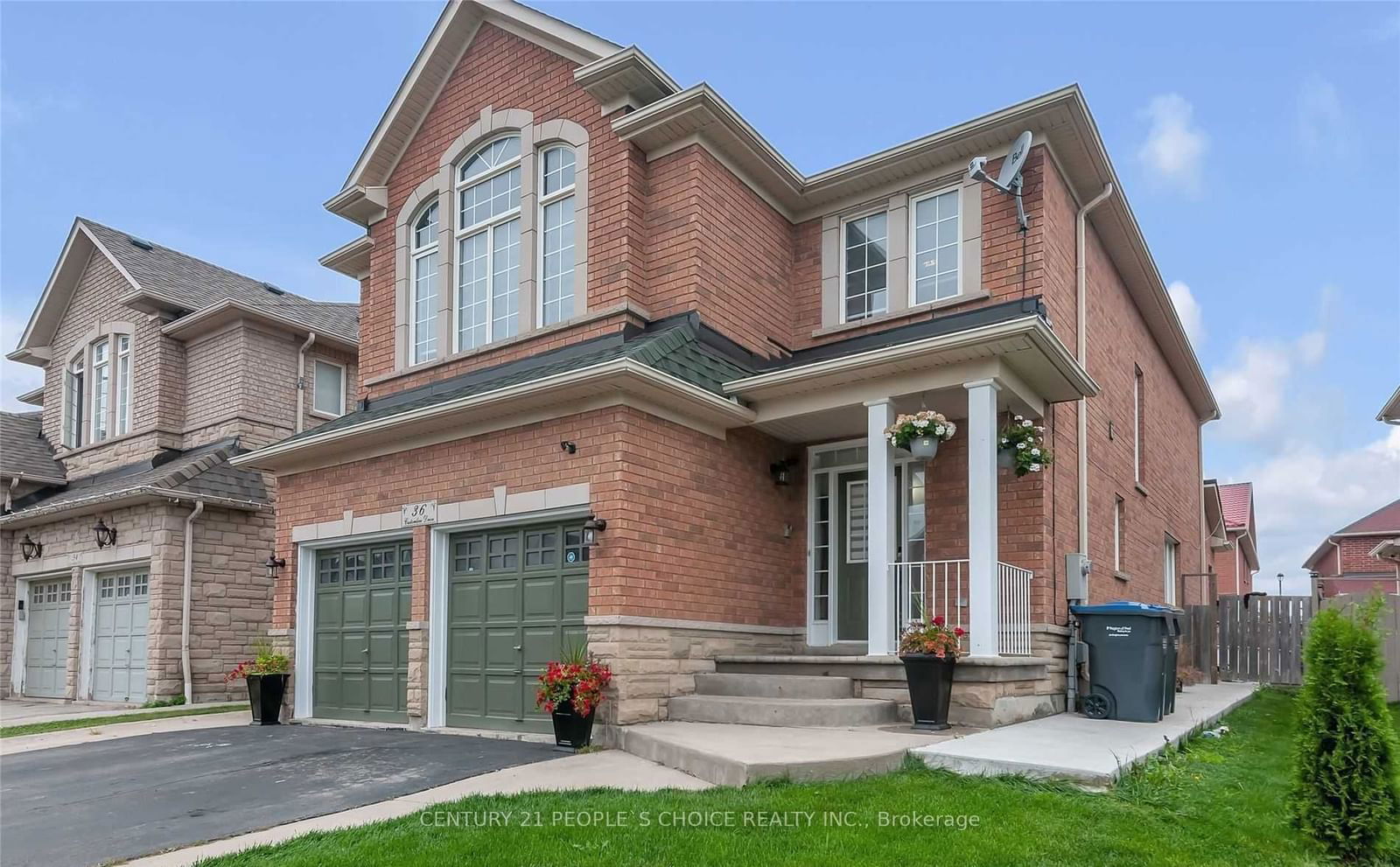 Detached House for lease at 36 Customline Drive, Brampton, Fletcher's Meadow, L7A 3C2 - MLS: W11938216