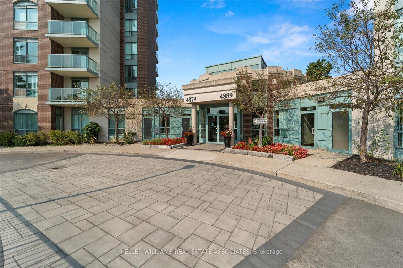 Condo for sale at 401-4879 Kimbermount Avenue, Mississauga, Central Erin Mills, L5M 7R8 - MLS: W11938265