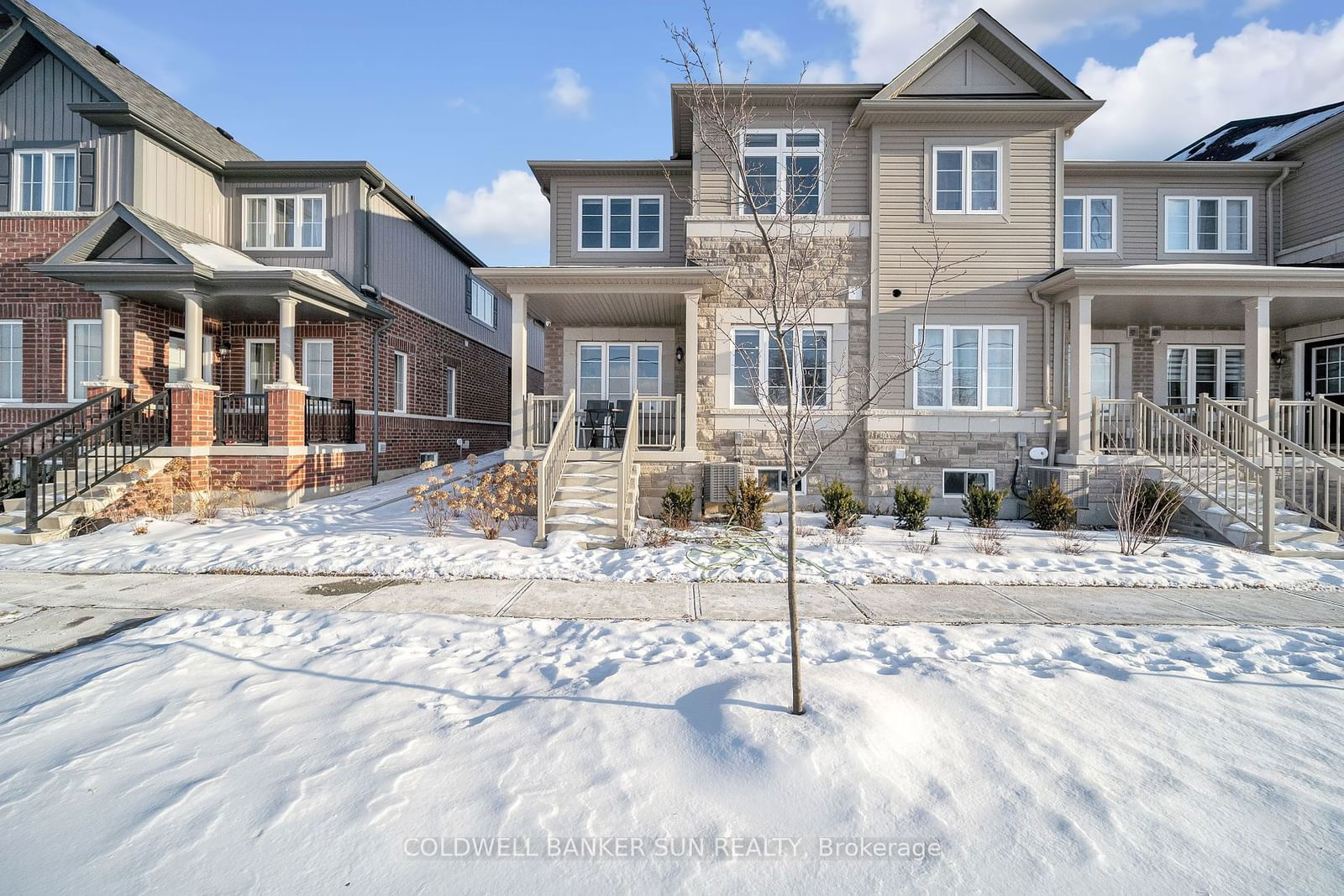 Townhouse for sale at 25 Brixham Lane, Brampton, Fletcher's Meadow, L7A 5K2 - MLS: W11938288