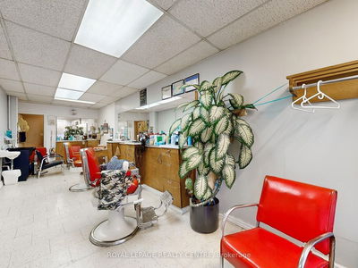 706 The Queensway, Toronto - Stonegate-Queensway image-0-2