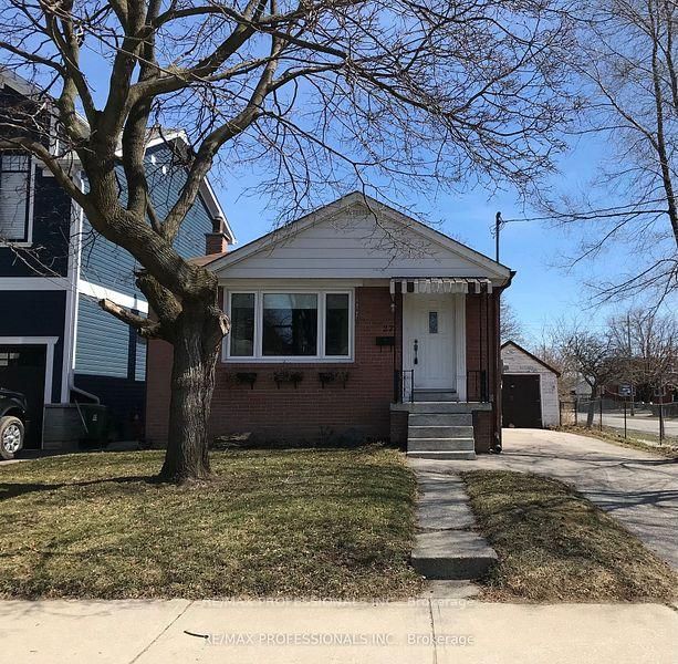 home for lease on 27 Trueman Avenue