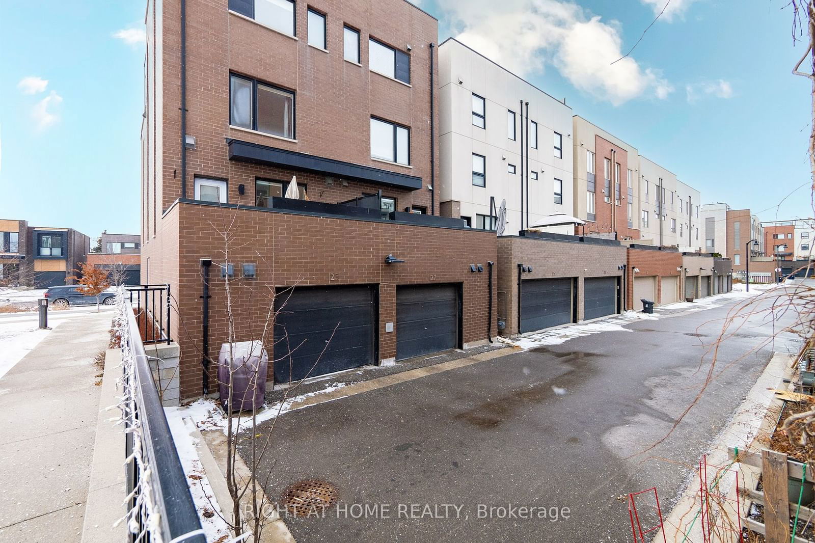 Semi-Detached House for sale at 125 Stanley Greene Boulevard, Toronto, Downsview-Roding-CFB, M3K 0A7 - MLS: W11938605