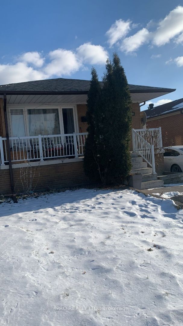 Semi-Detached House for lease at 3460 Chipley Crescent, Mississauga, Malton, L4T 2E2 - MLS: W11938609