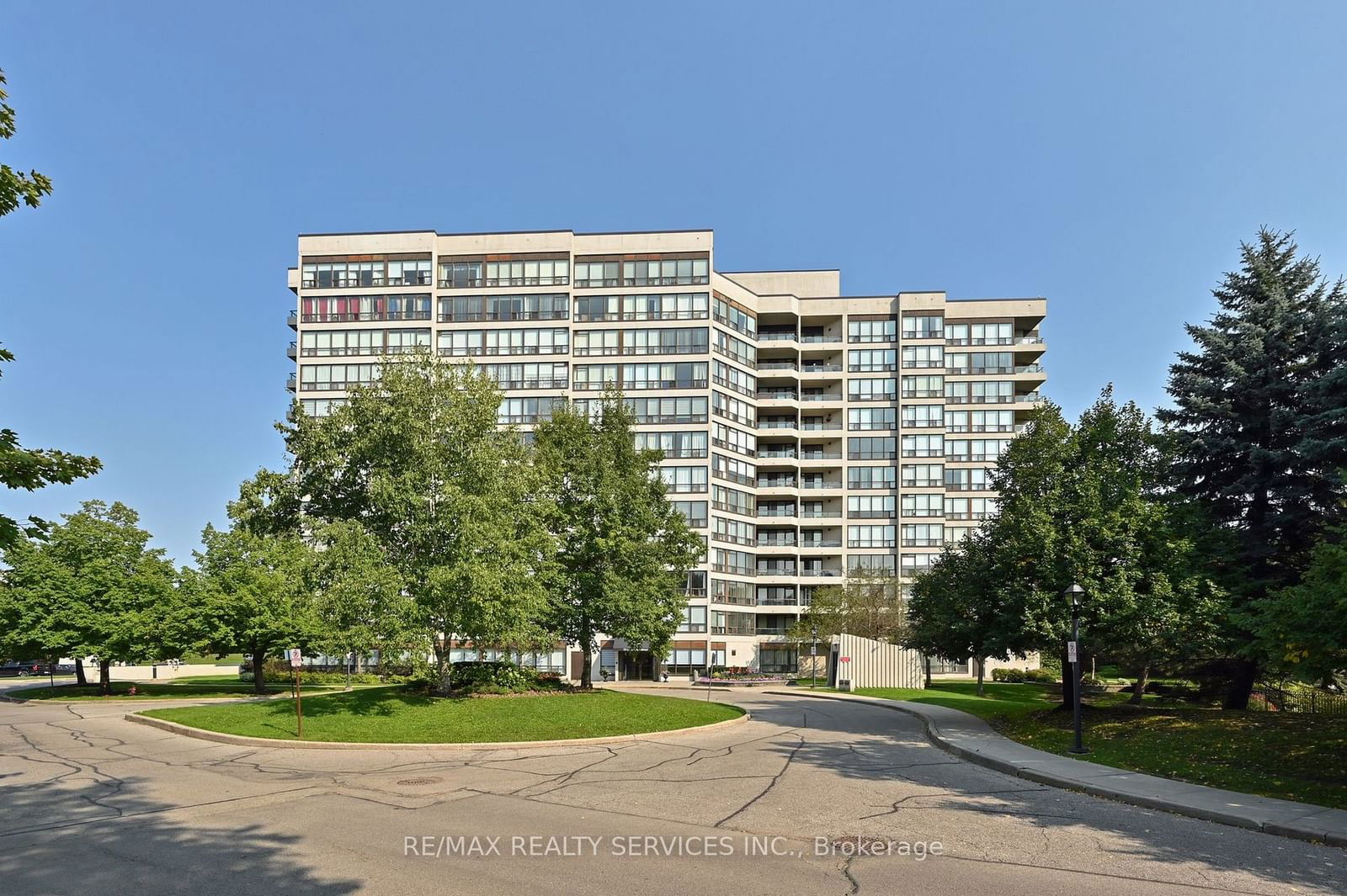 Condo for sale at #1210-10 Laurelcrest Street, Brampton, Queen Street Corridor, L6S 5Y3 - MLS: W11938875