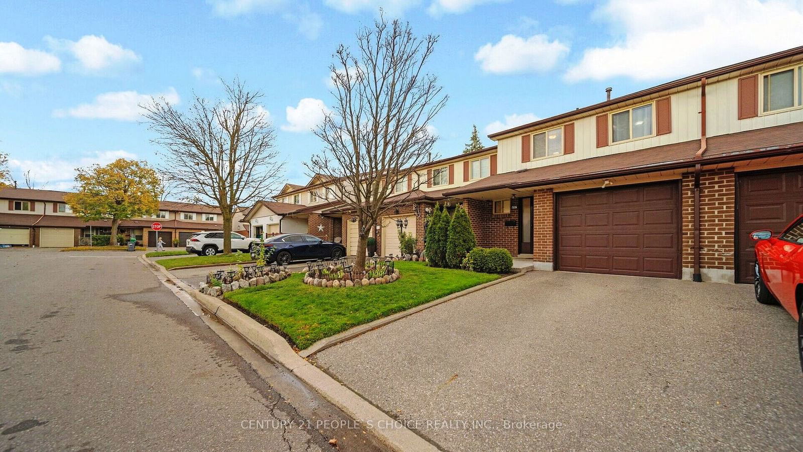 Townhouse for sale at 197 Baronwood Court, Brampton, Brampton North, L6V 3H9 - MLS: W11938877