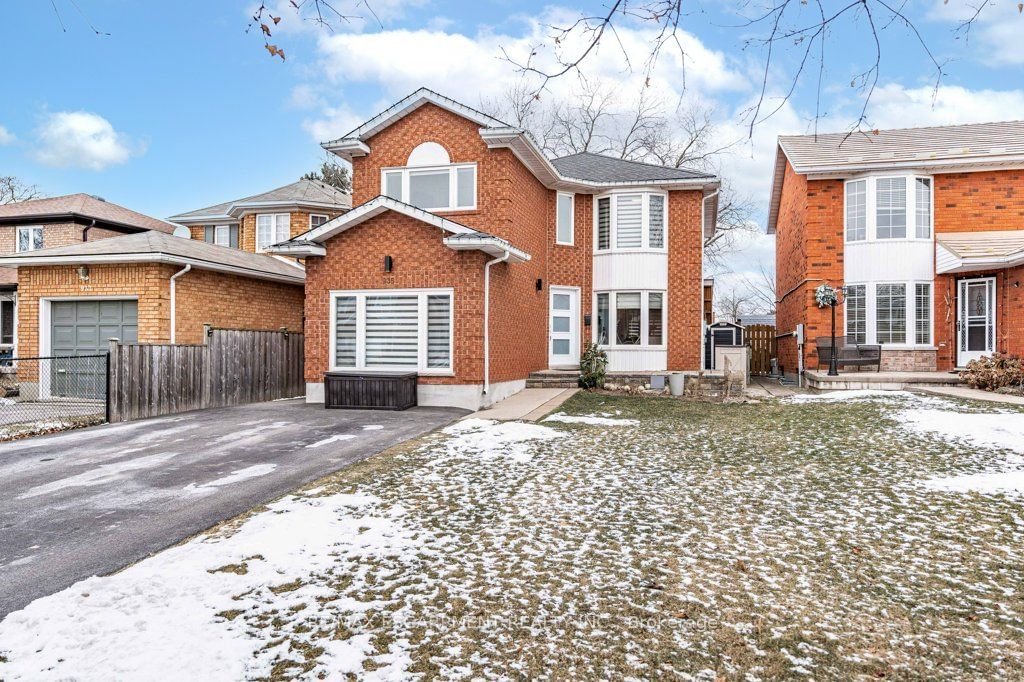 Detached House sold at 935 Glendale Court, Burlington, Brant, L7R 4Z3 - MLS: W11938968