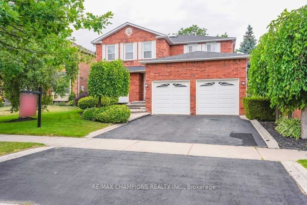 Detached House leased at (Bsmt)-39 hall Crescent, Brampton, Northwood Park, L6X 3J5 - MLS: W11938971