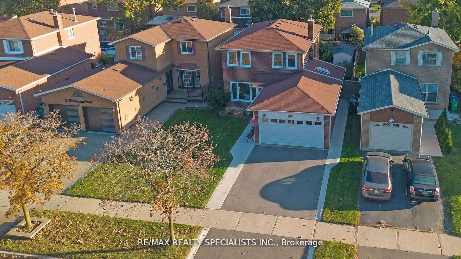 Detached House for sale at 12 Willowcrest Court, Brampton, Bram West, L6X 2X8 - MLS: W11939123