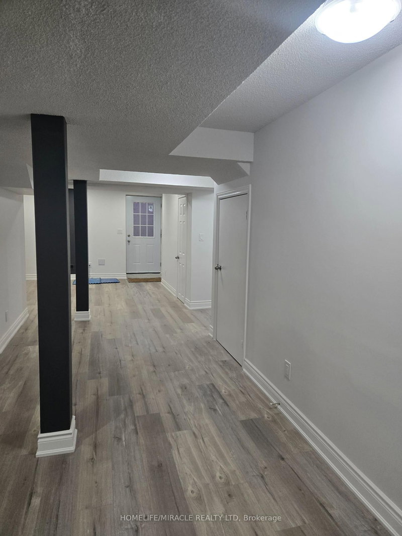 80 Torrance Wood, Brampton, L6Y 4R1 | Image 2