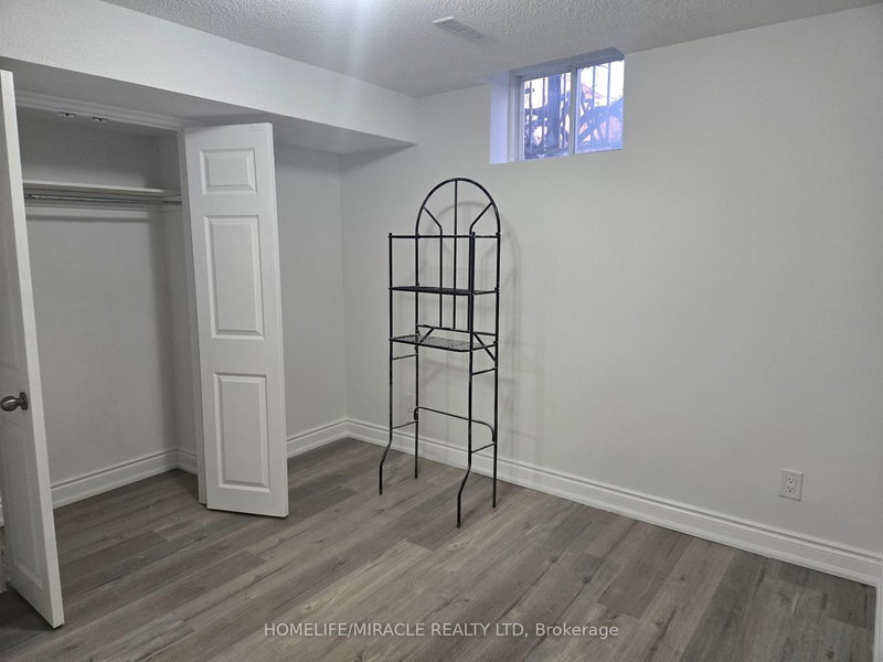 80 Torrance Wood, Brampton, L6Y 4R1 | Image 3