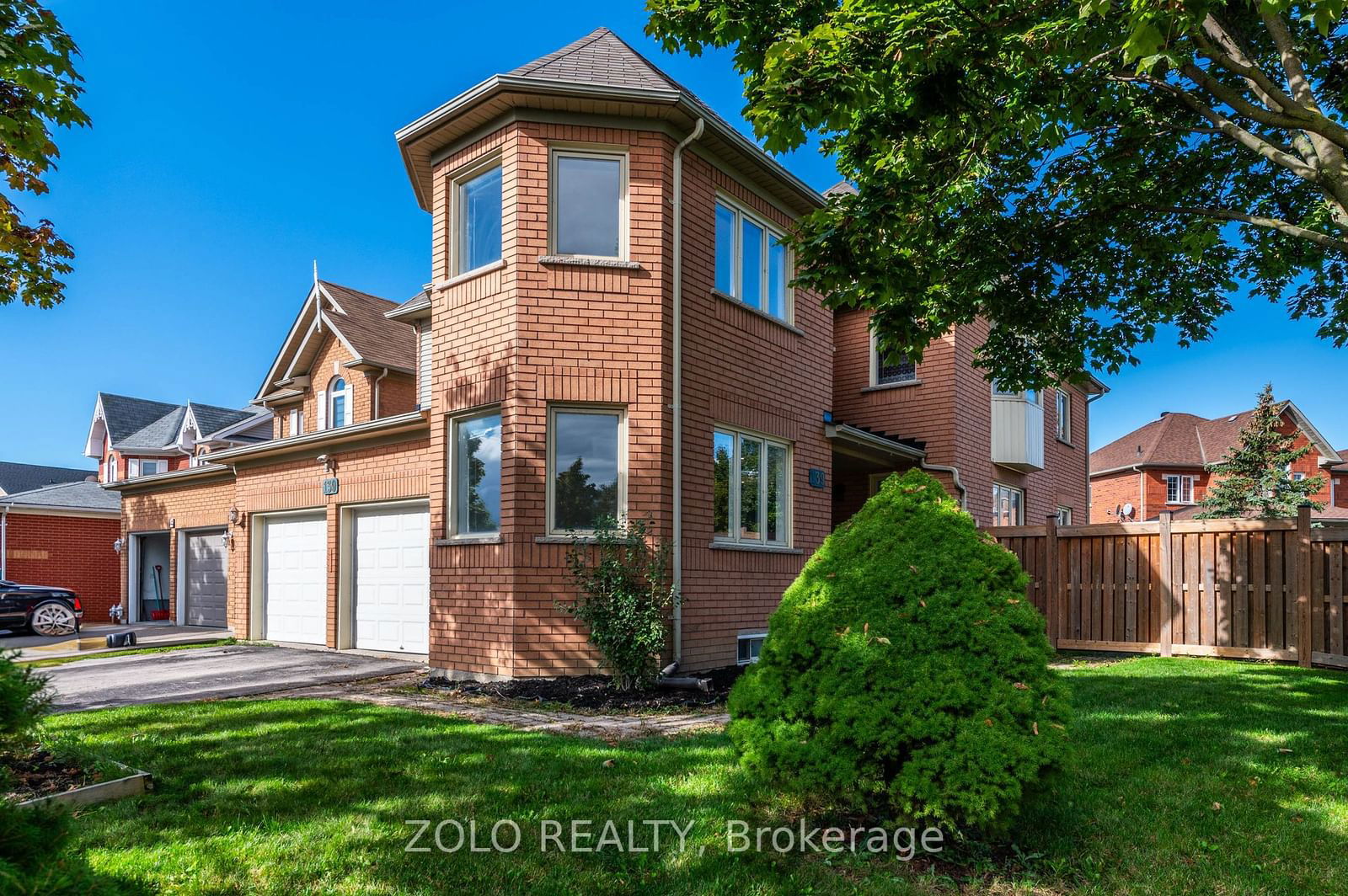 Detached House for sale at 139 Shady Pine Circle, Brampton, Sandringham-Wellington, L6R 1N6 - MLS: W11939366